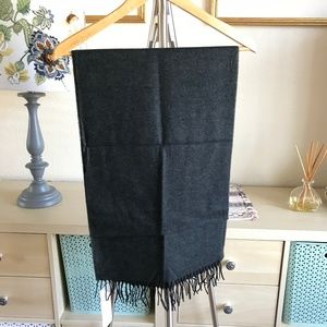 KENNETH COLE Dark Grey Scarf NWT